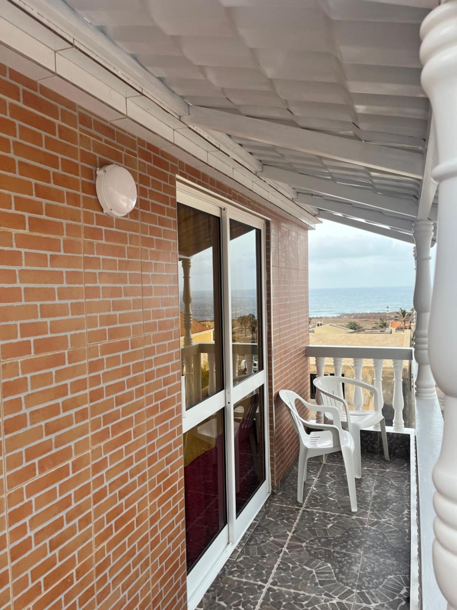 Casa Bb&Djassi Hotel Понта до Сол Екстериор снимка
